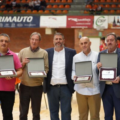 Homenaje a los miembros que dejan la Junta Directiva del CV Teruel