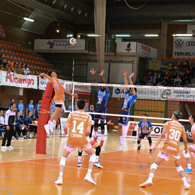 Grupo Herce Soria se impone a Pamesa TeruelVoleibol pese a la reacción final.