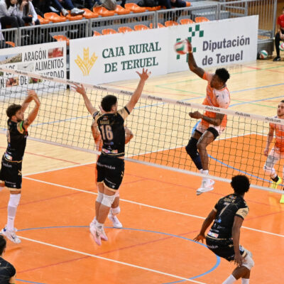 De menos a más para firmar una sólida victoria por 3-1 frente a Servigroup Playas de Benidorm